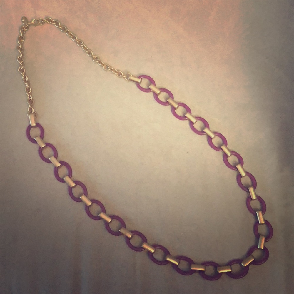Purple lacquer chain necklace